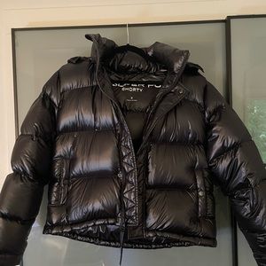 Super Puff Shorty - Black Gloss